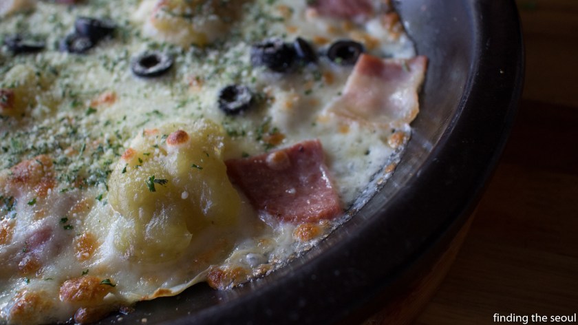 Kitchen's Star 키친's 별 Salami Pizza Closeup